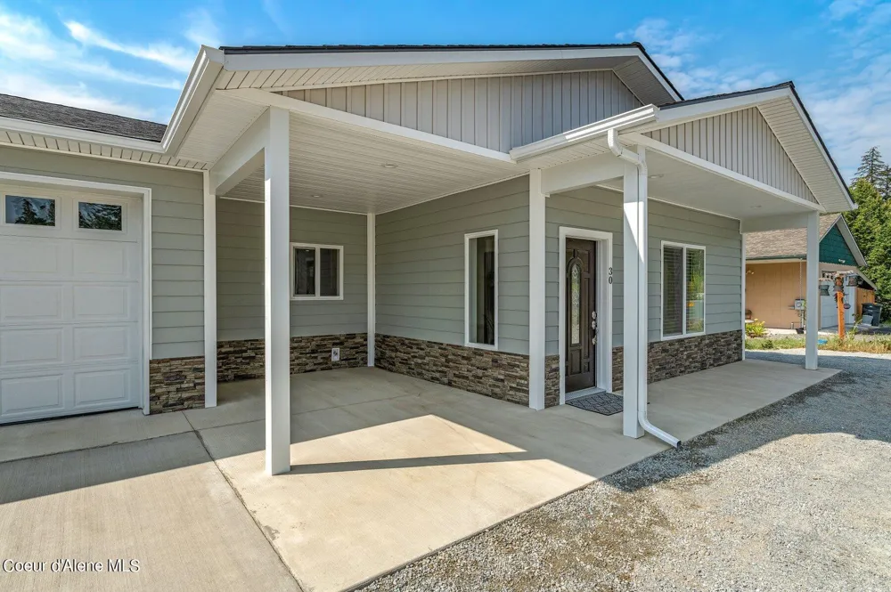 30 Huckleberry Avenue Priest River, ID 83856