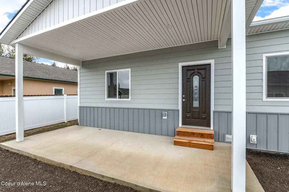 30 Huckleberry Avenue Priest River, ID 83856