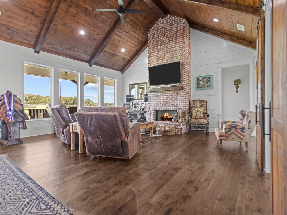 15152 County Road 426 Lindale, TX 75771