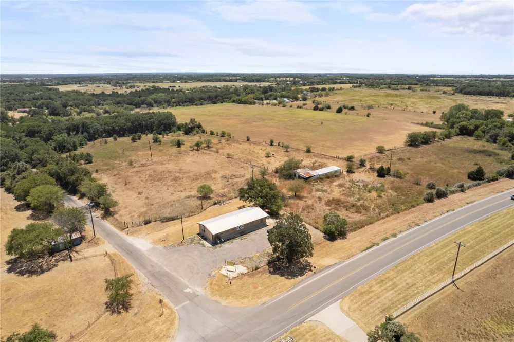 1800 County Road 415 Coyote Flats, TX 76031