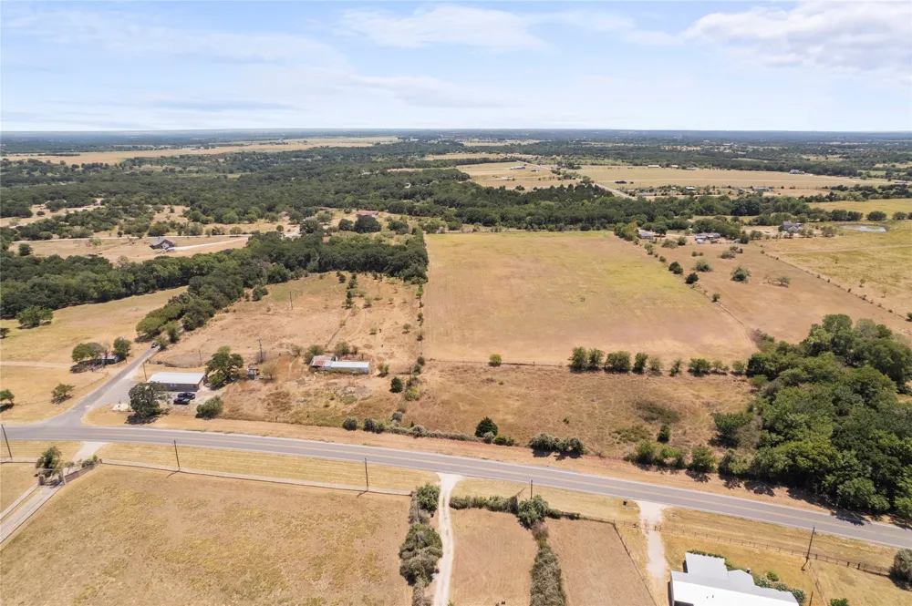 1800 County Road 415 Coyote Flats, TX 76031