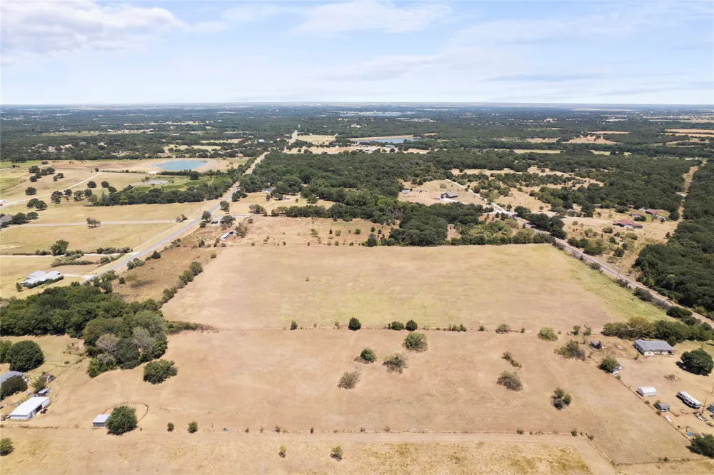 1800 County Road 415 Coyote Flats, TX 76031