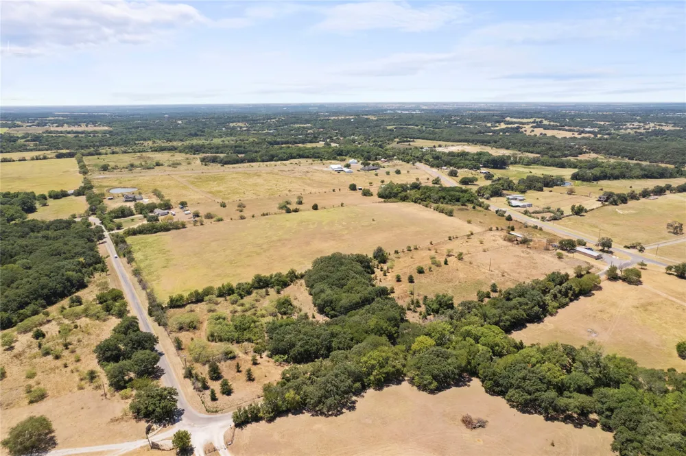 1800 County Road 415 Coyote Flats, TX 76031