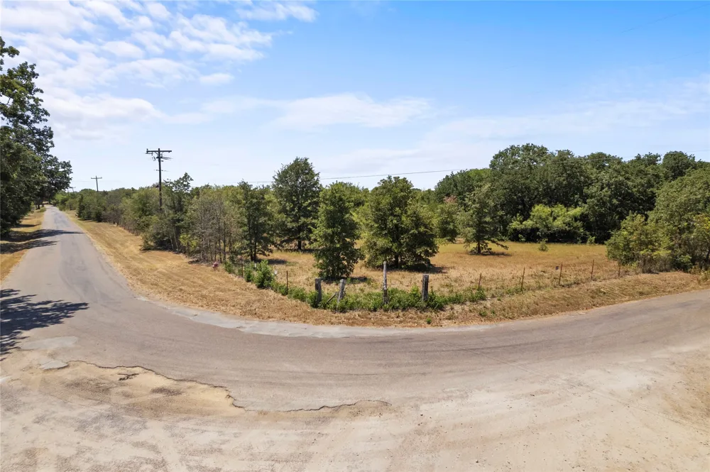 1800 County Road 415 Coyote Flats, TX 76031