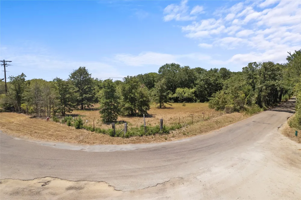 1800 County Road 415 Coyote Flats, TX 76031