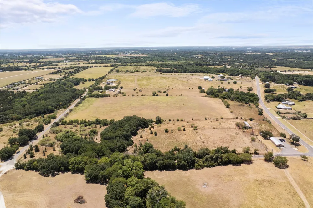 1800 County Road 415 Coyote Flats, TX 76031