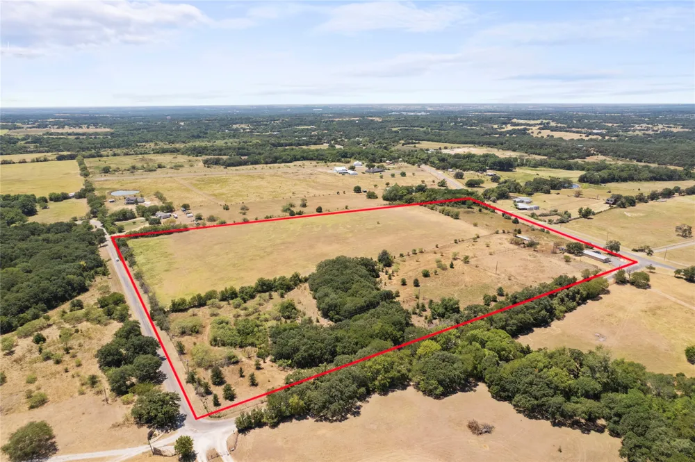 1800 County Road 415 Coyote Flats, TX 76031