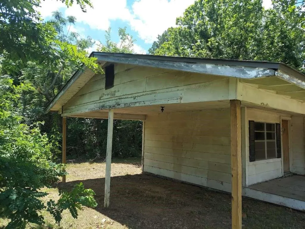 343 Nw Martin Luther King Drive De Kalb, TX 75559