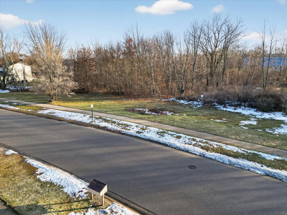 541 Century Lane Holland, MI 49423