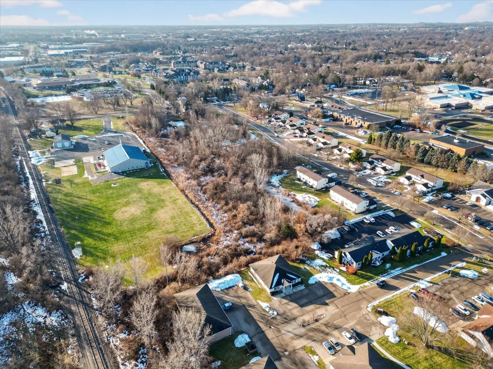 541 Century Lane Holland, MI 49423