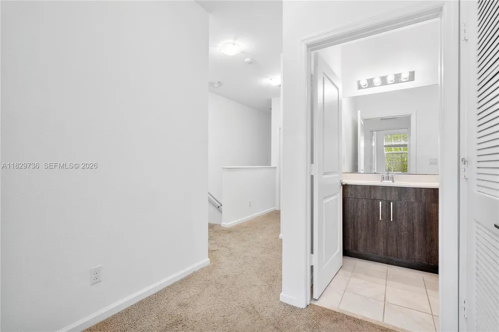 1128 NW 40th Ter Lauderhill, FL 33313