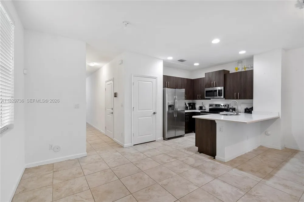 1128 NW 40th Ter Lauderhill, FL 33313