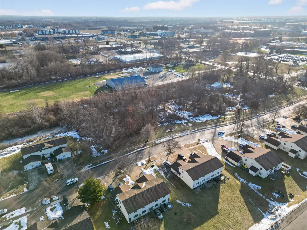 551 Century Lane Holland, MI 49423