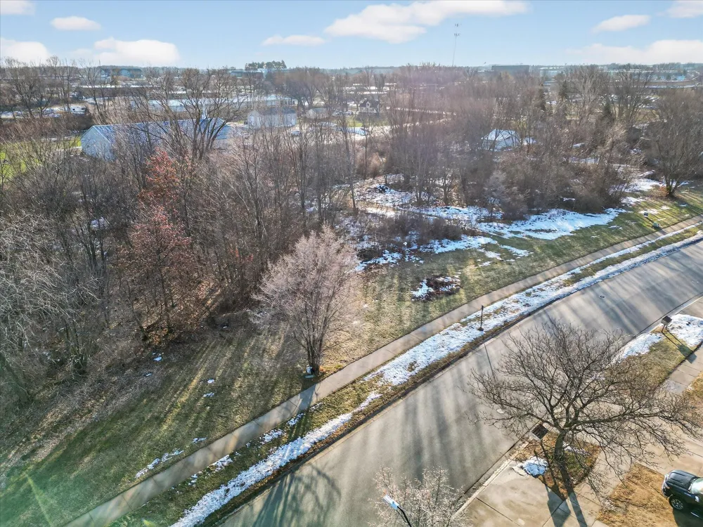 561 Century Lane Holland, MI 49423