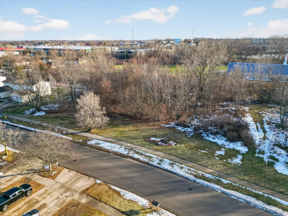 561 Century Lane Holland, MI 49423