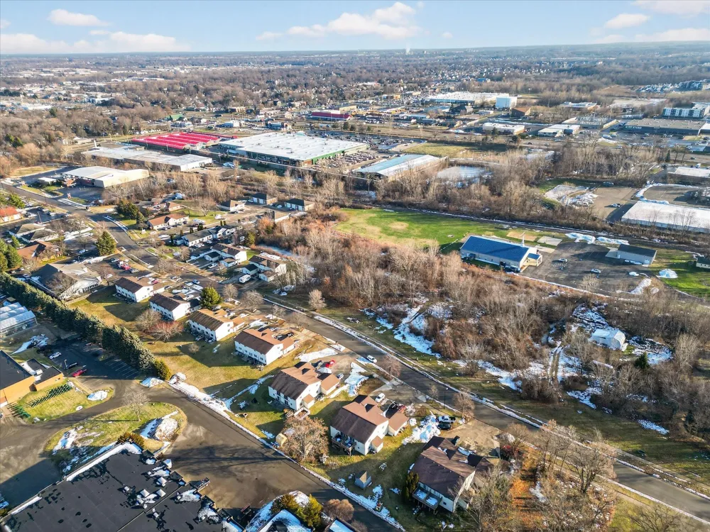561 Century Lane Holland, MI 49423