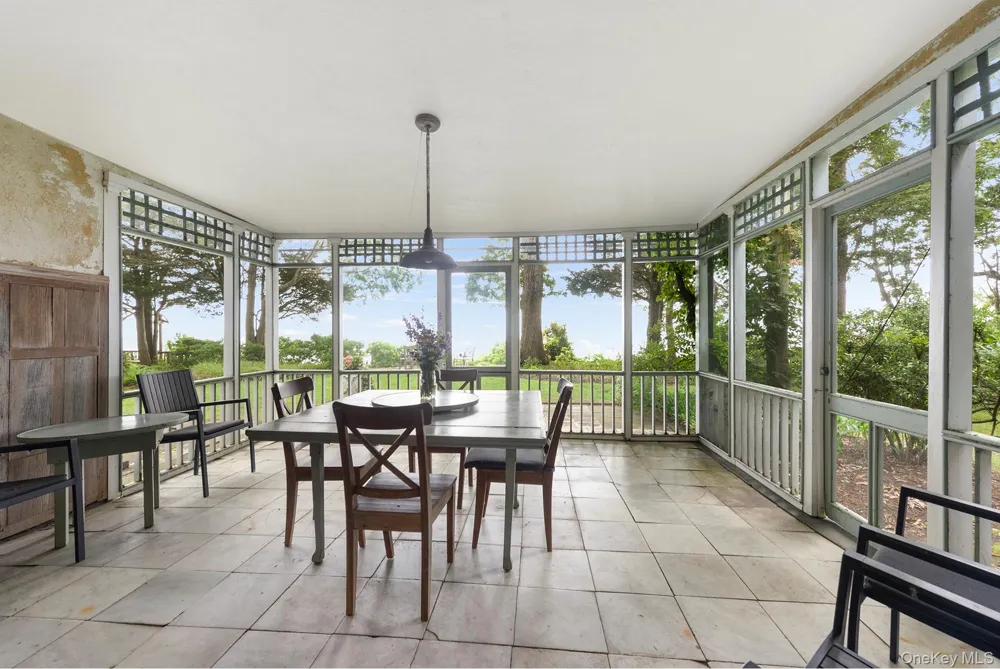 Address Not Shown Peconic, NY 11958
