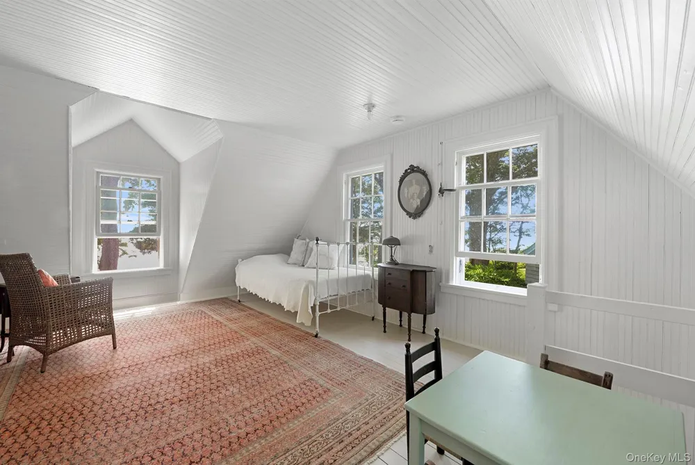 Address Not Shown Peconic, NY 11958