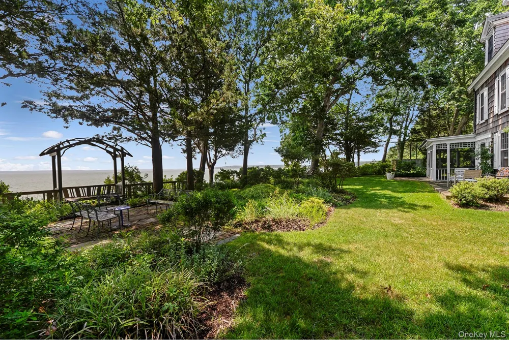 Address Not Shown Peconic, NY 11958