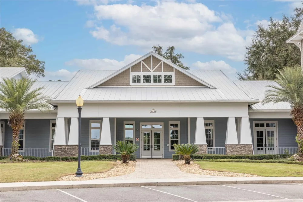 10611 GRAND OAKS BOULEVARD Oxford, FL 34484