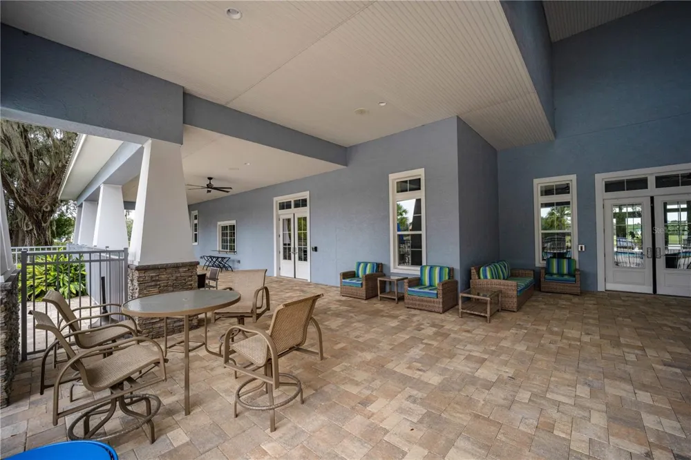 10611 GRAND OAKS BOULEVARD Oxford, FL 34484