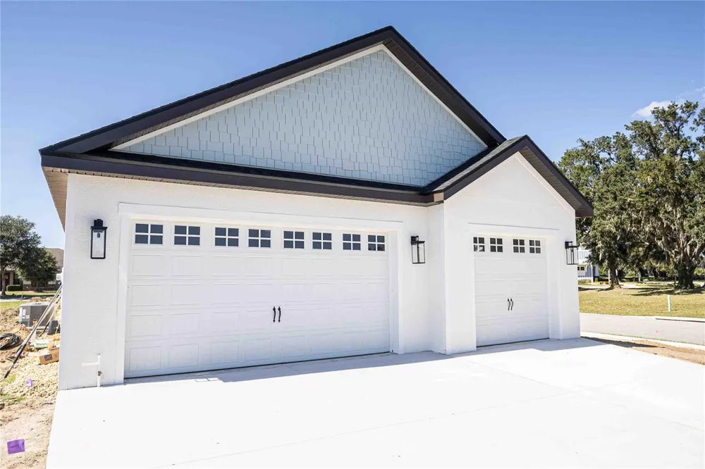 10611 GRAND OAKS BOULEVARD Oxford, FL 34484