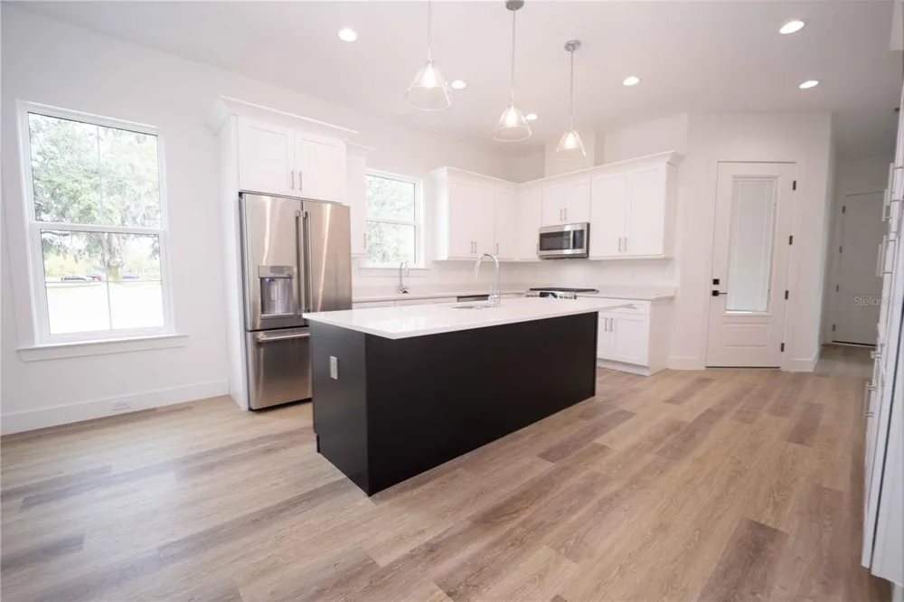 10611 GRAND OAKS BOULEVARD Oxford, FL 34484