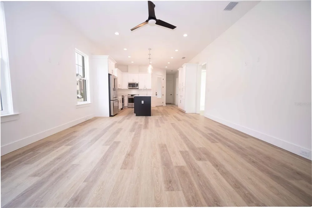10611 GRAND OAKS BOULEVARD Oxford, FL 34484