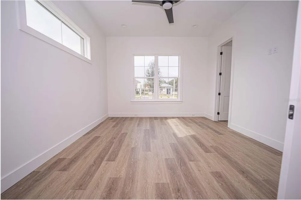 10611 GRAND OAKS BOULEVARD Oxford, FL 34484