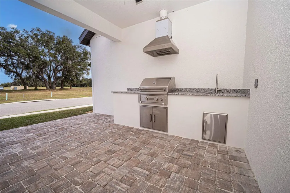 10611 GRAND OAKS BOULEVARD Oxford, FL 34484