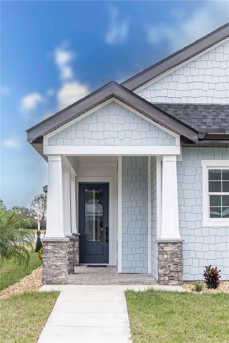 10611 GRAND OAKS BOULEVARD Oxford, FL 34484