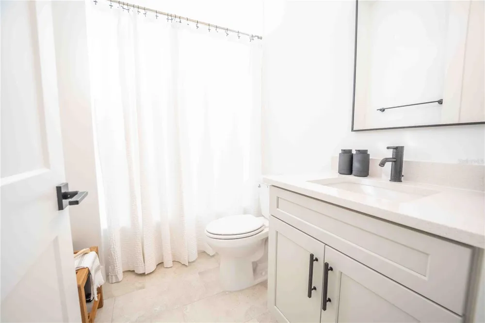10611 GRAND OAKS BOULEVARD Oxford, FL 34484