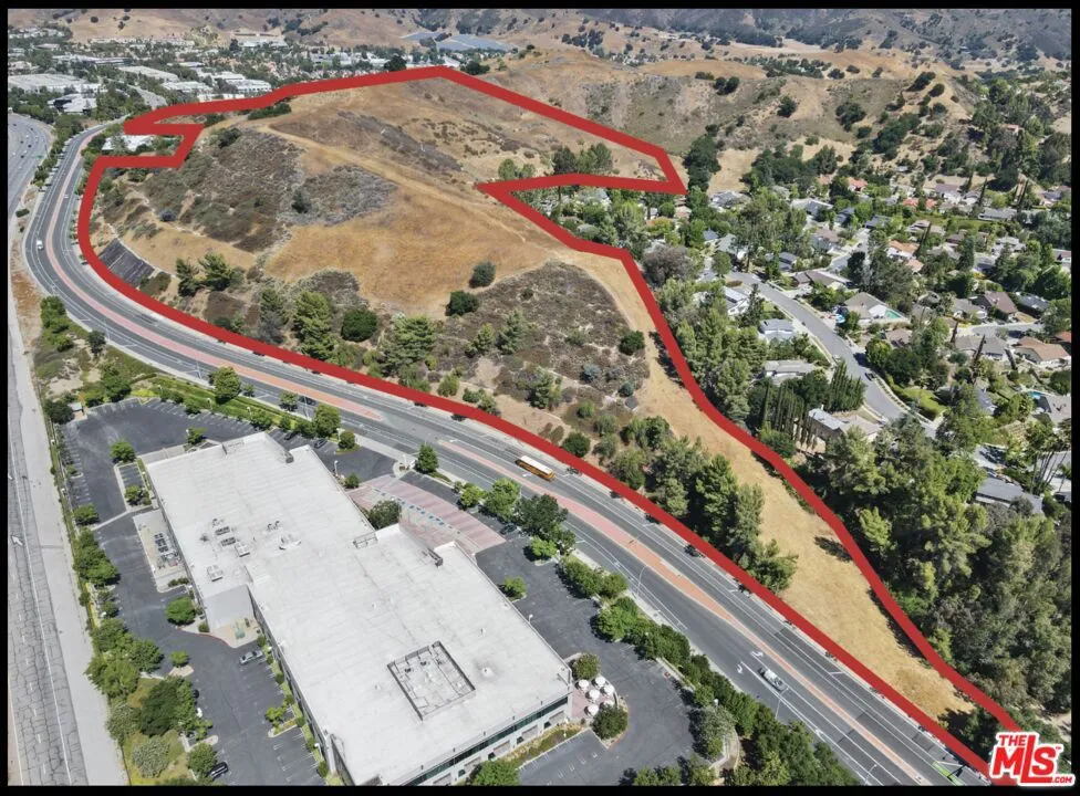27300 Agoura Road Calabasas, CA 91301
