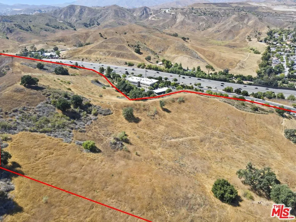 27300 Agoura Road Calabasas, CA 91301