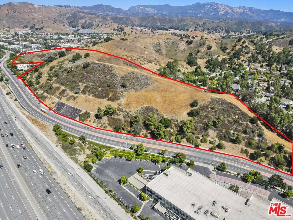 27300 Agoura Road Calabasas, CA 91301