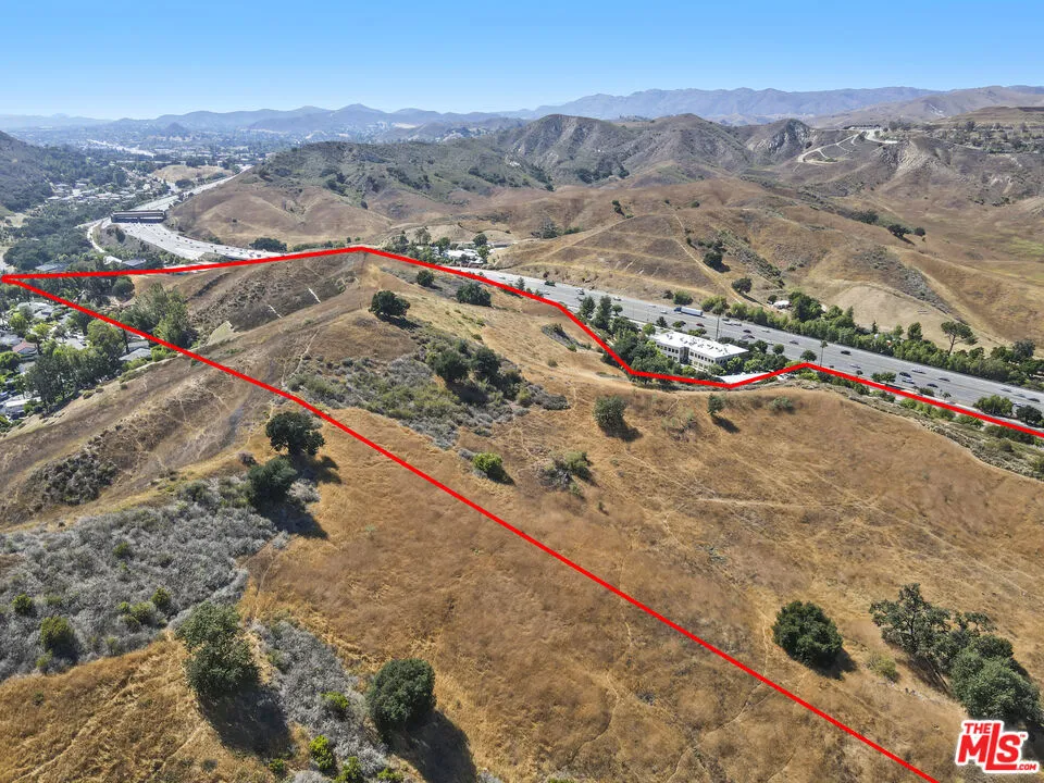 27300 Agoura Road Calabasas, CA 91301