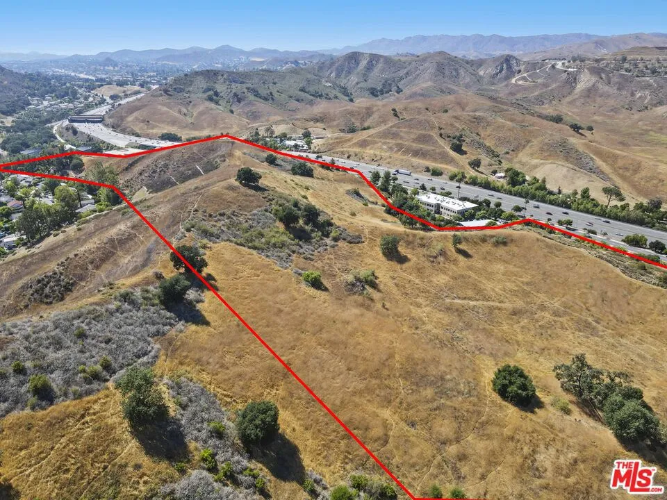 27300 Agoura Road Calabasas, CA 91301