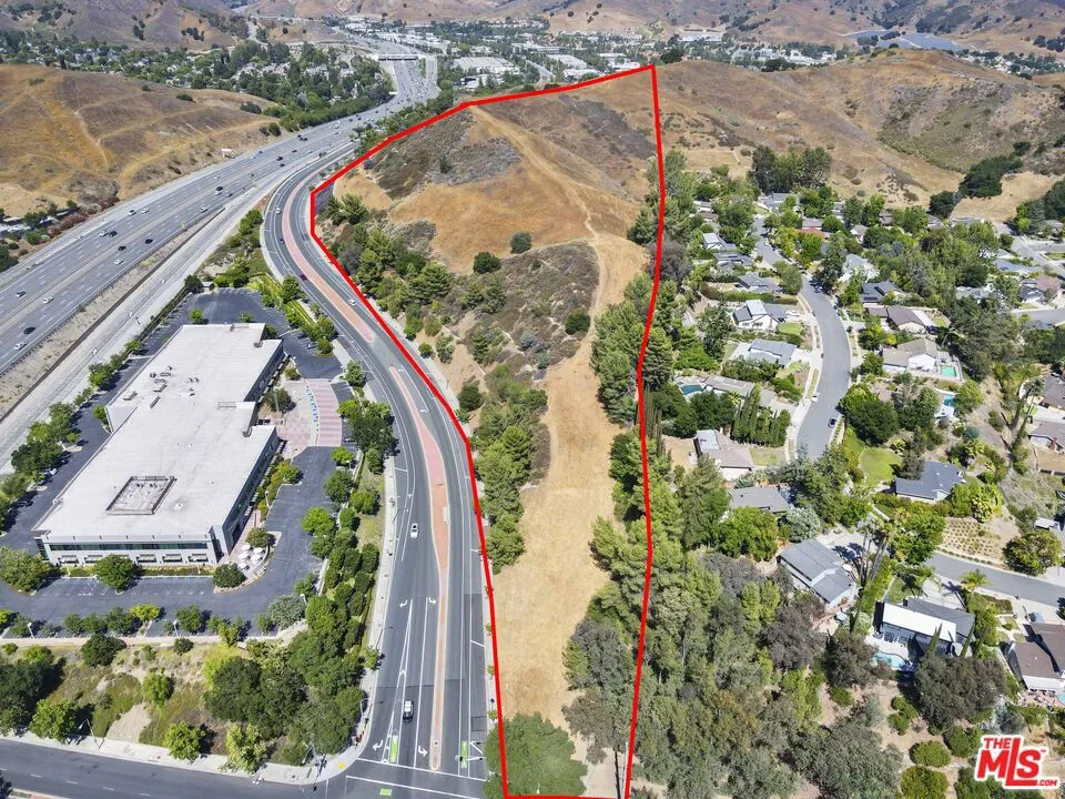 27300 Agoura Road Calabasas, CA 91301