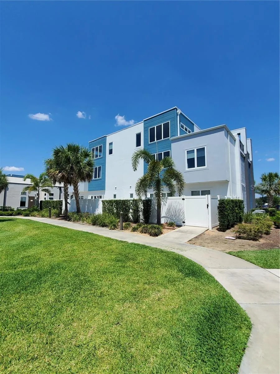 7740 SANDY RIDGE DRIVE #102 Reunion, FL 34747