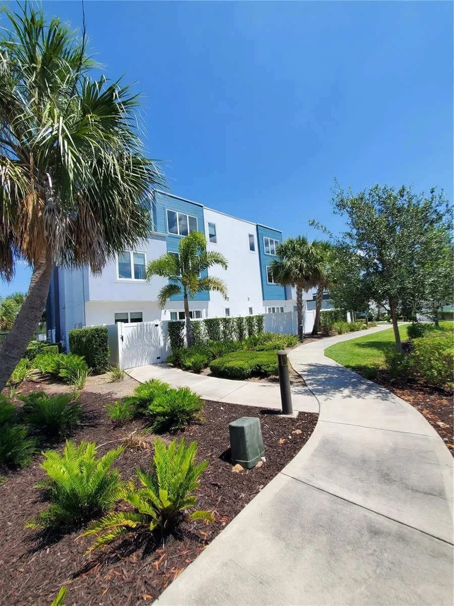 7740 SANDY RIDGE DRIVE #102 Reunion, FL 34747