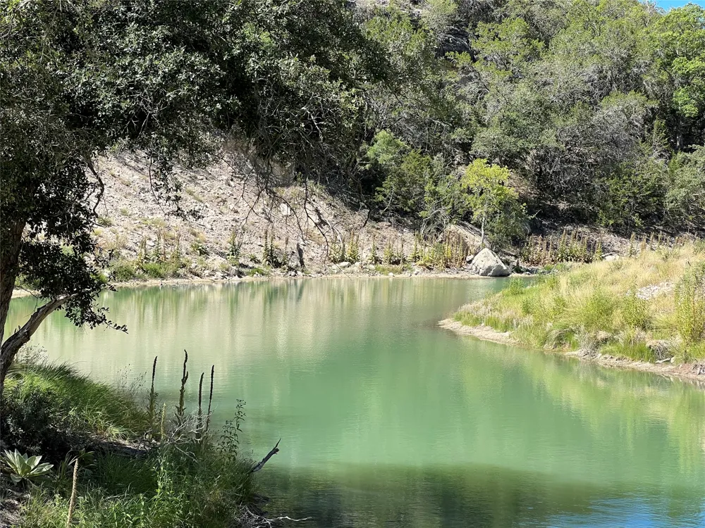 80 Seven Springs Ranch Junction, TX 78649