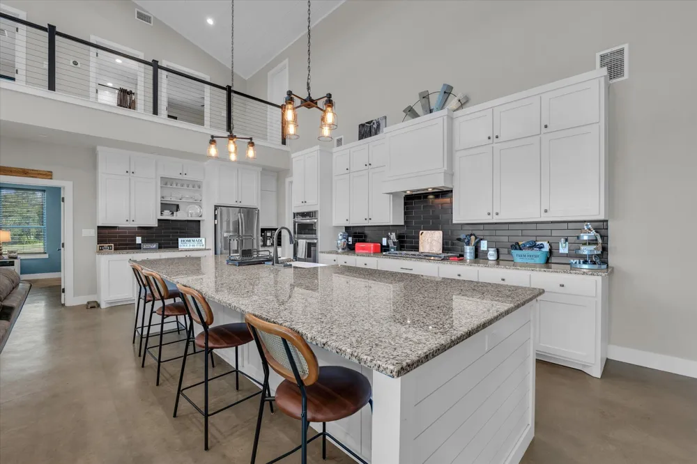 350 County Road 494 S Chilton, TX 76632