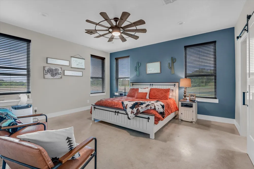 350 County Road 494 S Chilton, TX 76632