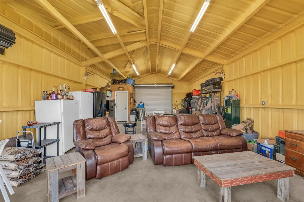 350 County Road 494 S Chilton, TX 76632