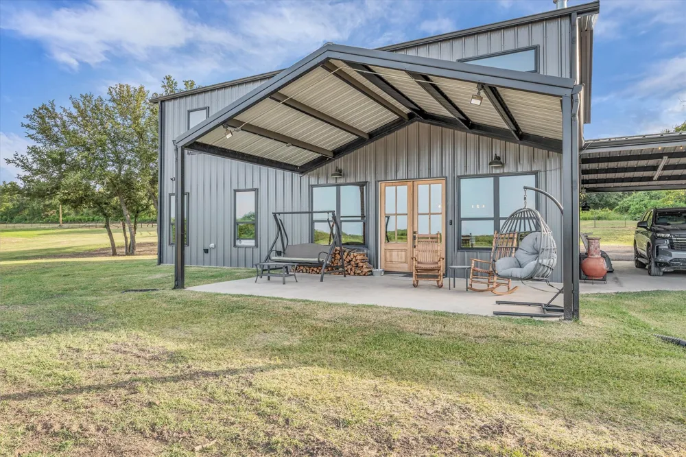 350 County Road 494 S Chilton, TX 76632