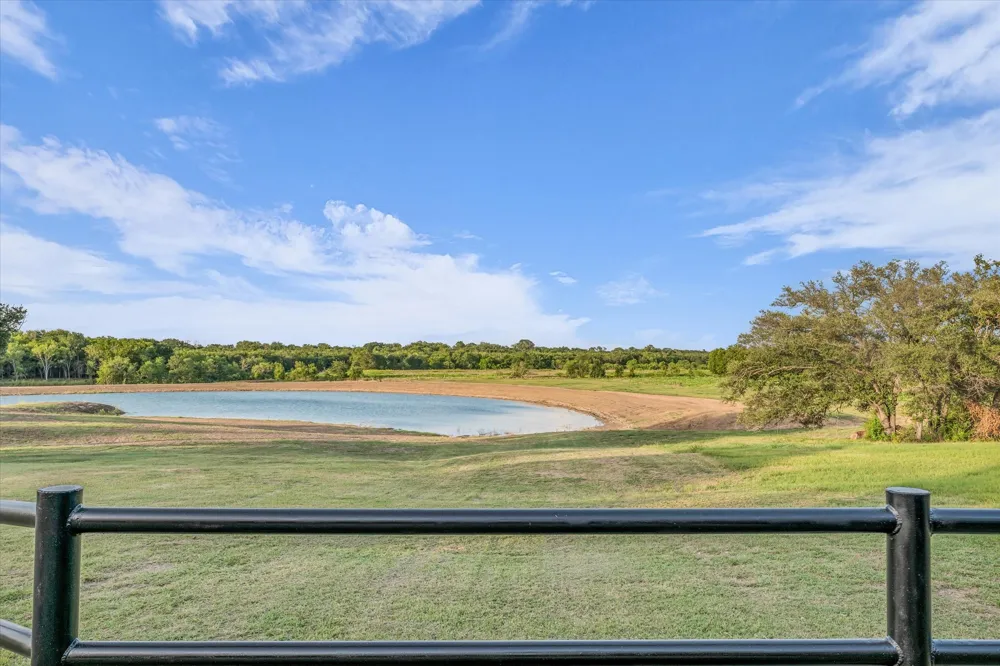 350 County Road 494 S Chilton, TX 76632