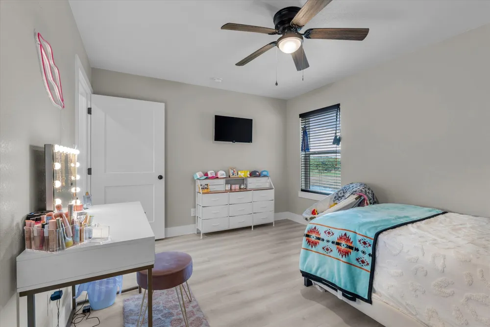 350 County Road 494 S Chilton, TX 76632
