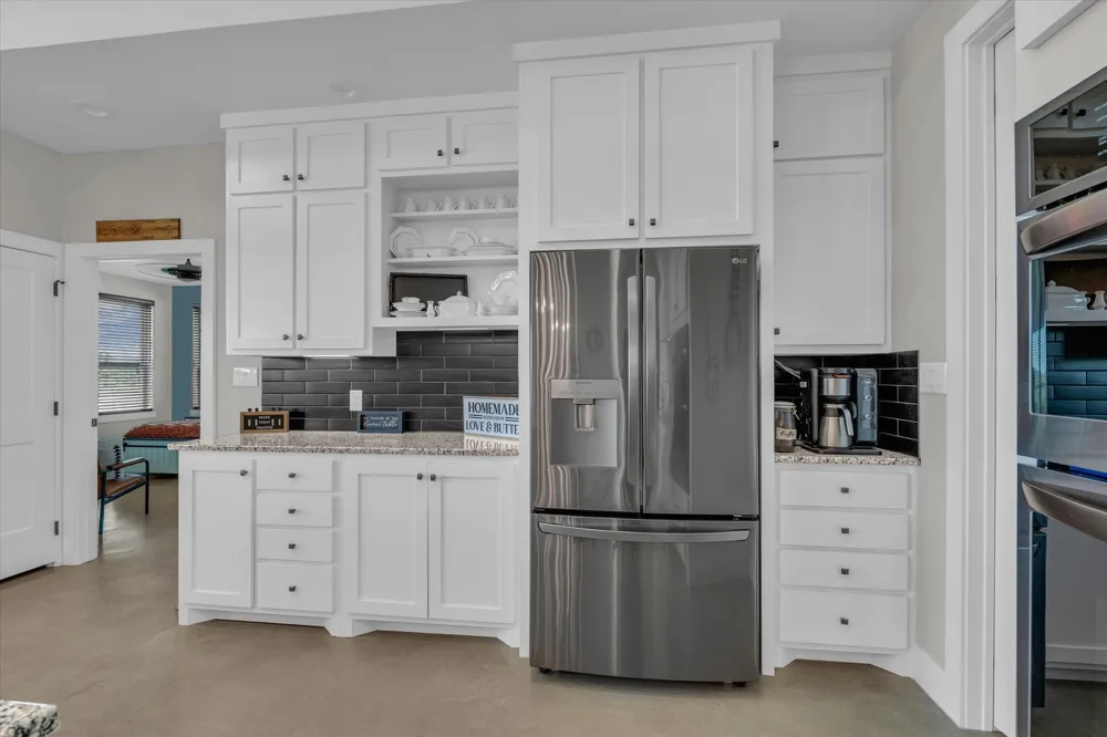 350 County Road 494 S Chilton, TX 76632