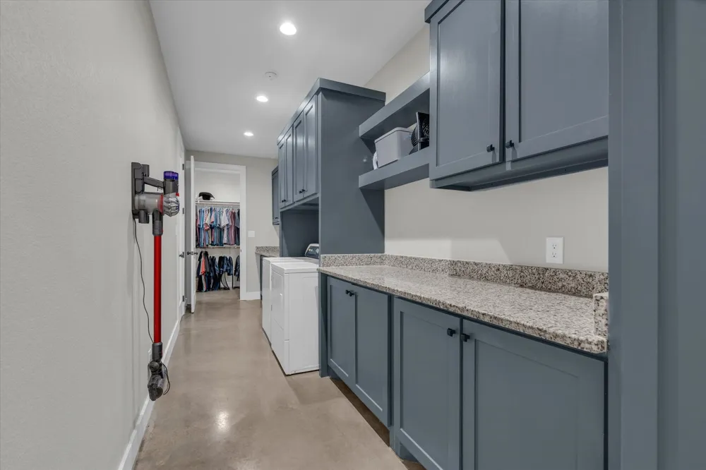 350 County Road 494 S Chilton, TX 76632