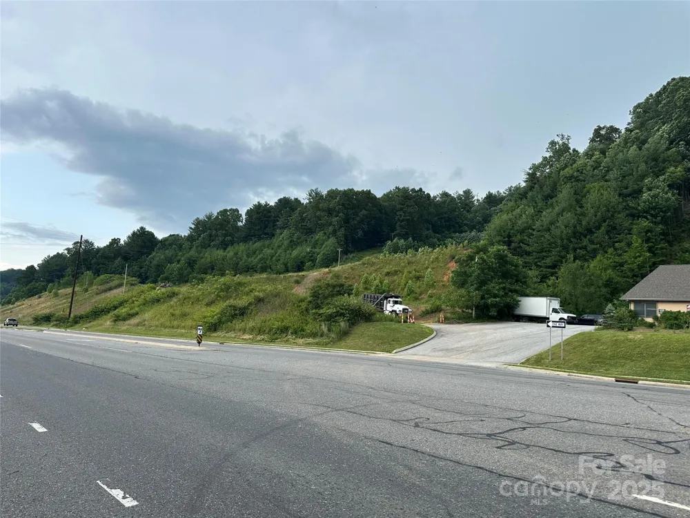 32 Hwy 19E Highway Burnsville, NC 28714